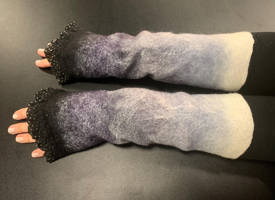 Grey and Black Arm Warmers - Image 3